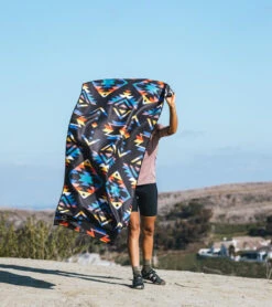 Nomadix Cascades Multi Towel 9 Nomadix Cascades Multi Towel -Optimal Swimming Equipment 6935472144552 multi 4a