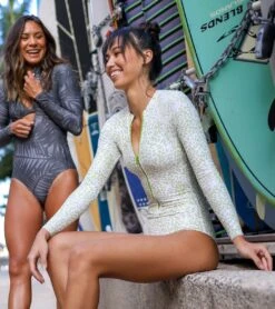 Sporti X Stef Corgel Manhattan Beach Cheetah Zip Front Long-Sleeve One Piece Swimsuit -Optimal Swimming Equipment 7360964001960 junglegreen 3a