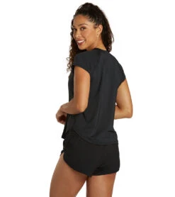 HURLEY Women's Oao Solid Short Sleeve UPF 50 Surf Shirt -Optimal Swimming Equipment 7470425931944 black 3a