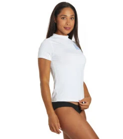 Billabong Women's Core Loose Fit Short Sleeve UPF 50 Surf Shirt 7 Billabong Women's Core Loose Fit Short Sleeve UPF 50 Surf Shirt -Optimal Swimming Equipment 7490772500648 white 2a