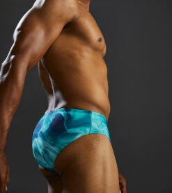 TYR Men's Mezio Racer Brief Swimsuit -Optimal Swimming Equipment 7539494682792 tealmulti 8a